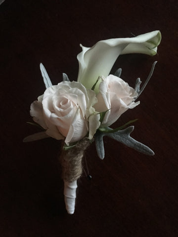 Boutonniere Calla