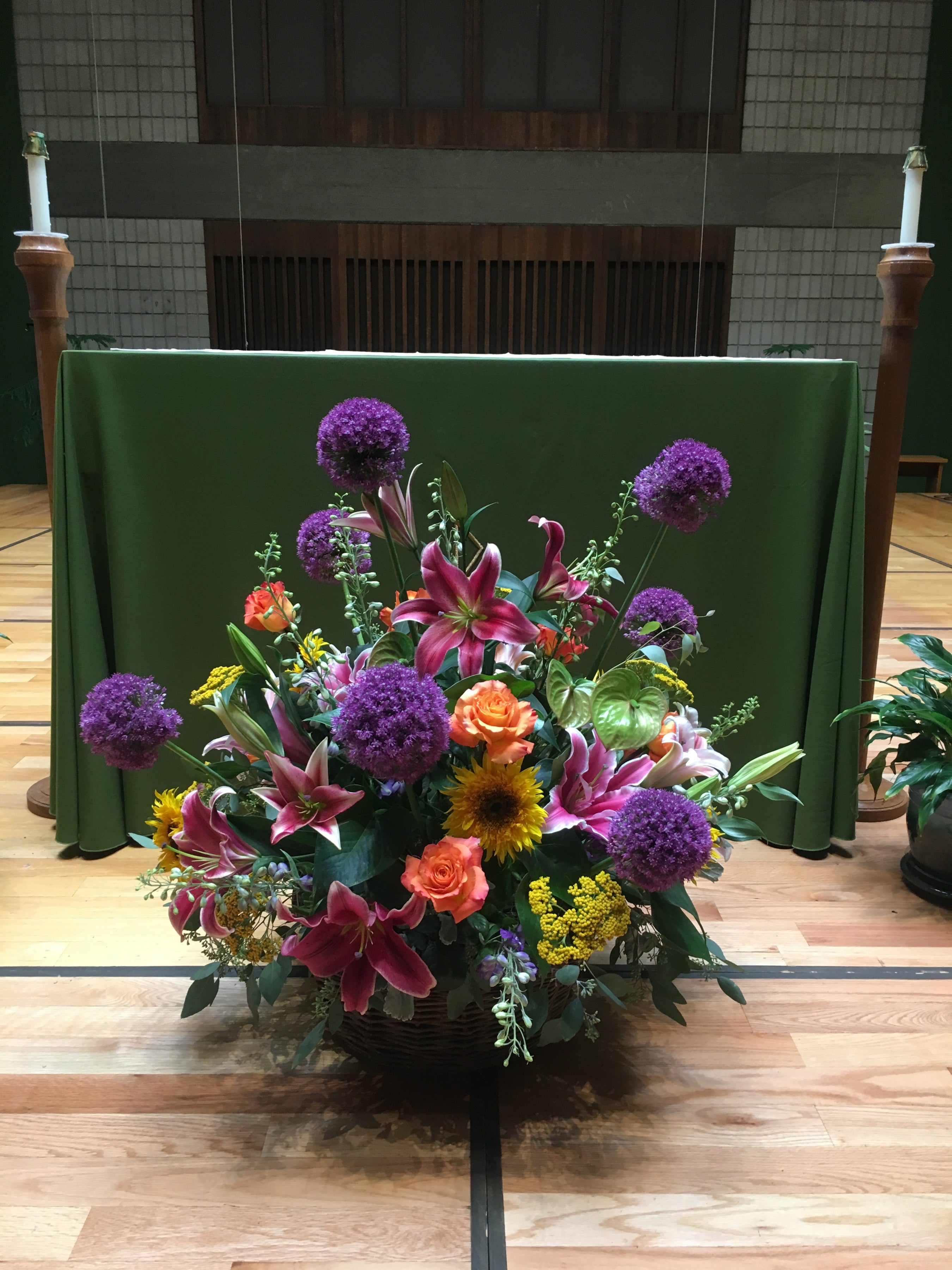 Joyful Remembrance – Roger Beck Florist